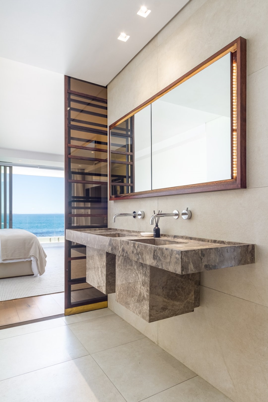 To Let 3 Bedroom Property for Rent in Mouille Point Western Cape